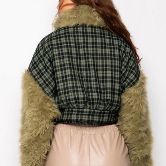 BAD TO  PLAID FAUX FUR TRIM PUFFER  ( BRAND NEW !!!! ) - Picture 3 of 10
